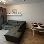 Garden Tower - 8 Min Do Centra, Garaz * Prague