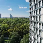 Garden Tower - 8 Min Do Centra, Garaz Appartement