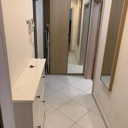 Garden Tower - 8 Min Do Centra, Garaz Apartamento Praga