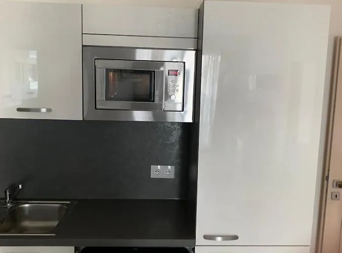 Appartement Garden Tower - 8 Min Do Centra, Garaz Praag
