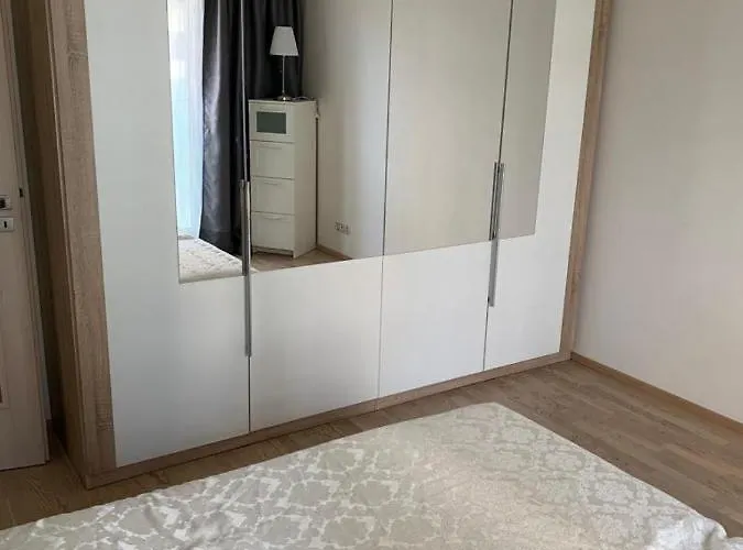 Garden Tower - 8 Min Do Centra, Garaz *