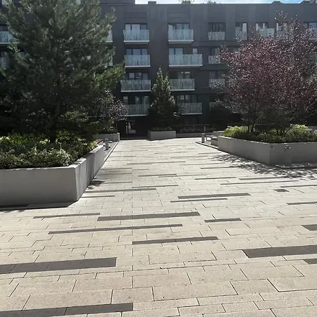 公寓 Garden Tower - 8 Min Do Centra, Garaz 布拉格